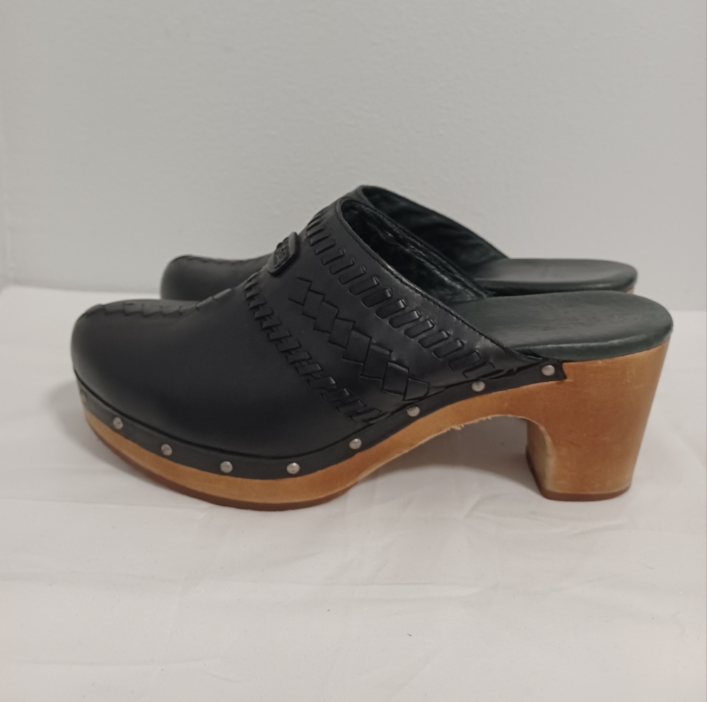 Ugg Australia Vivica 1952 black leather studded mule clog shoes women's sz 8 - Picture 5 of 8